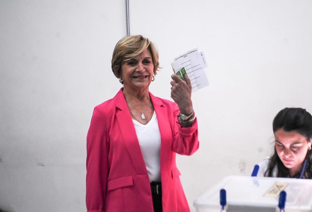 Evelyn Matthei reconoció la derrota y anticipó su respaldo a Kast