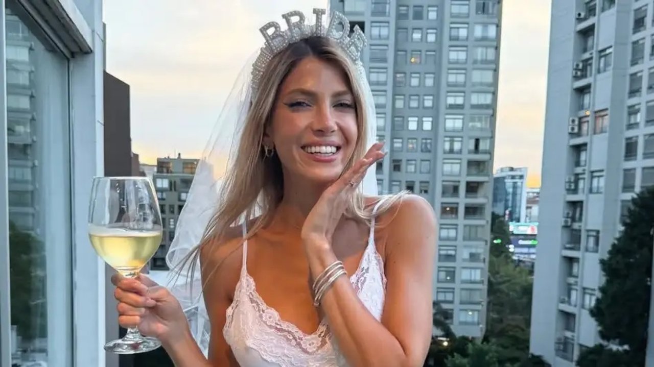 La despedida de soltera de Cande Ruggeri: limusina, diversión y descontrol