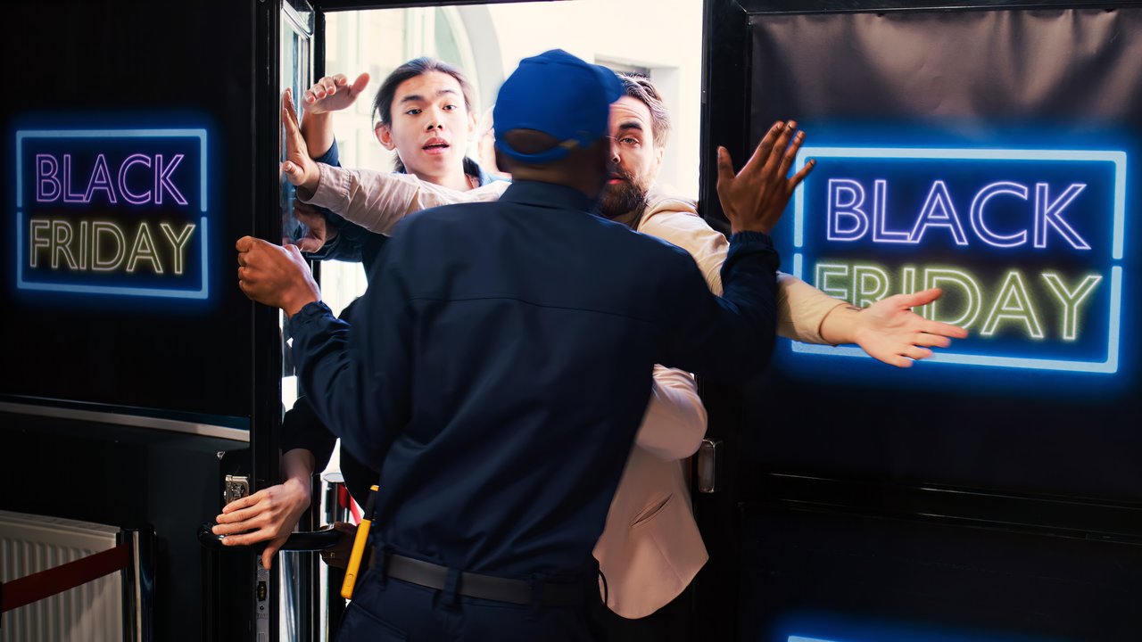 Operarios trabajando en logística y comercio