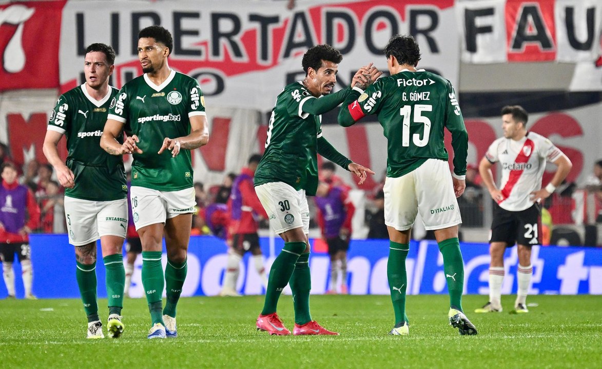 Fiesta brasileña en el recibimiento de Palmeiras y Flamengo en la Libertadores Fiesta brasileña en el recibimiento de Palmeiras y Flamengo en la Libertadores