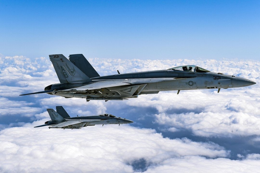 Avión de combate F-35C de la Armada de Estados Unidos en operación aérea