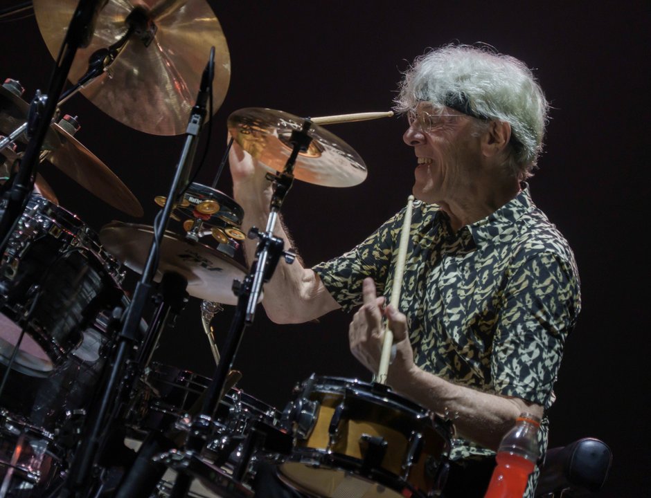 Stewart Copeland junto a orquesta sinfónica en el Teatro Gran Rex