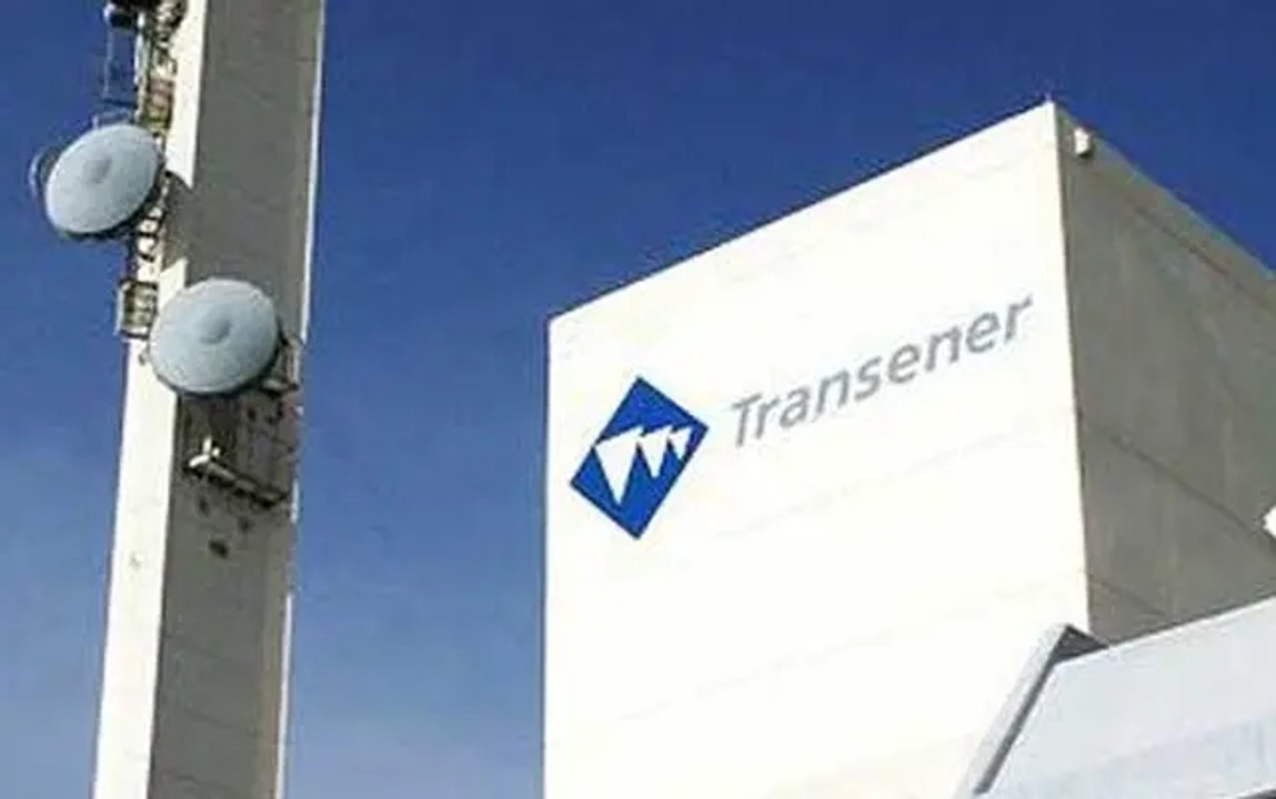 Torres de alta tensión de Transener en el sistema eléctrico argentino