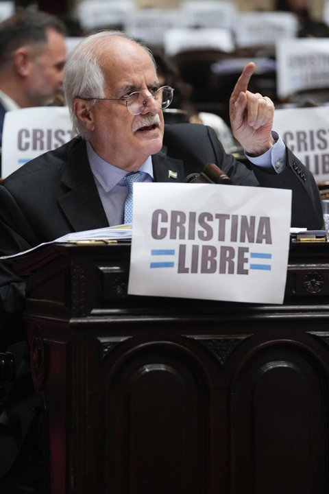 Jorge Taiana reclama suspender la licitación de la Hidrovía