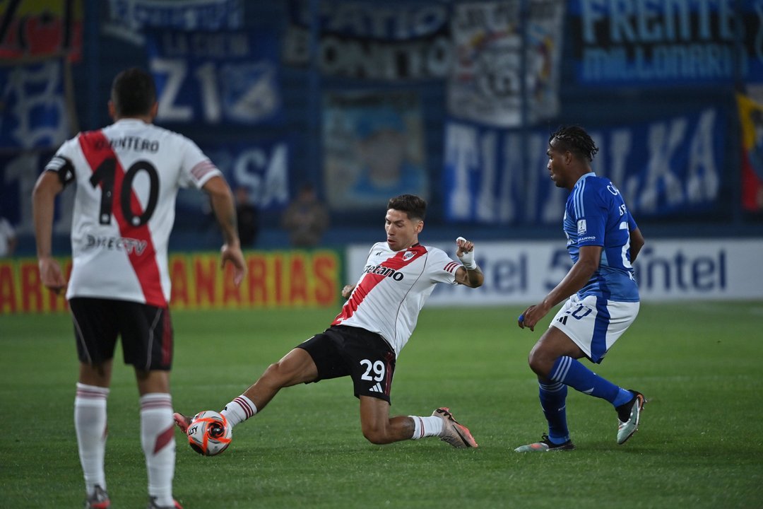 River y Peñarol se enfrentan en un amistoso internacional en Uruguay