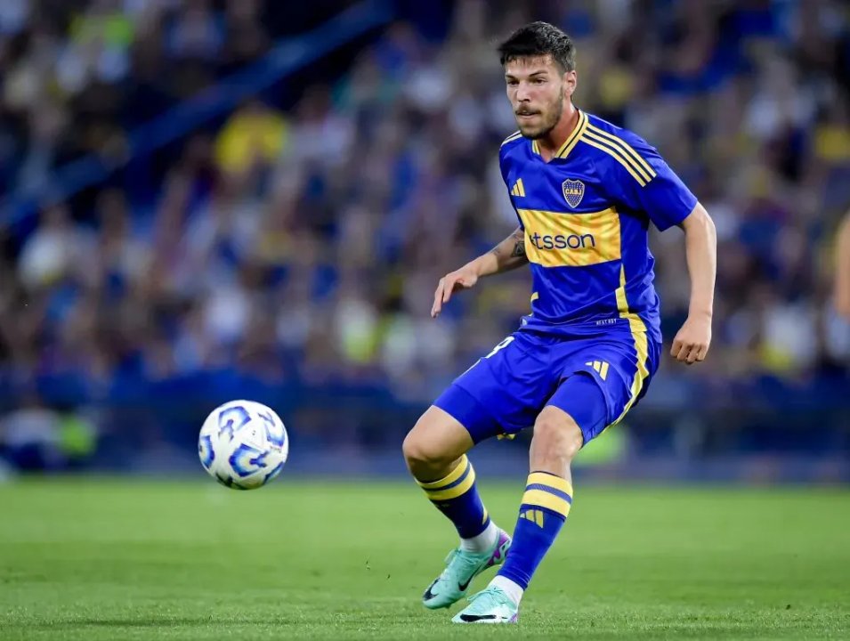 Agustín Martegani con la camiseta de Boca Juniors