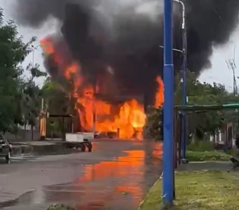 Incendio en un depósito de garrafas en Famaillá, Tucumán