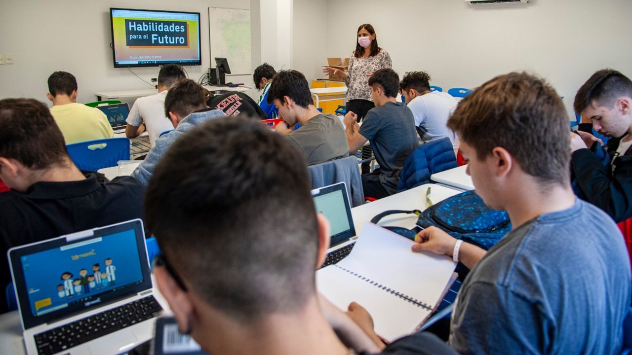 Encuesta sobre educación financiera en escuelas argentinas