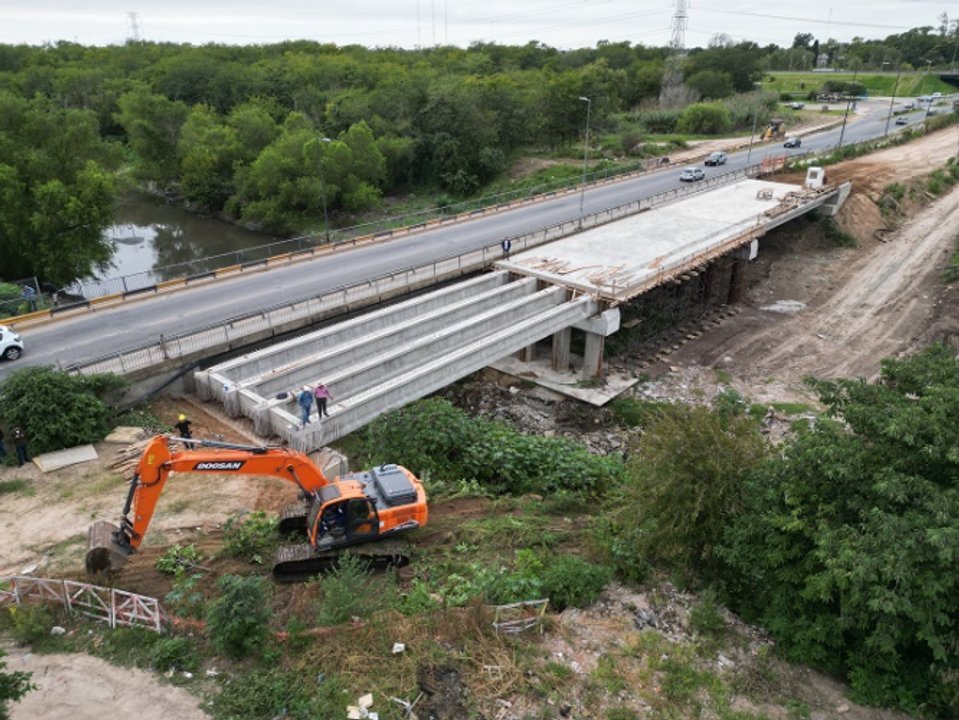 Obras de ampliación del puente de Gaspar Campos sobre el Río Reconquista