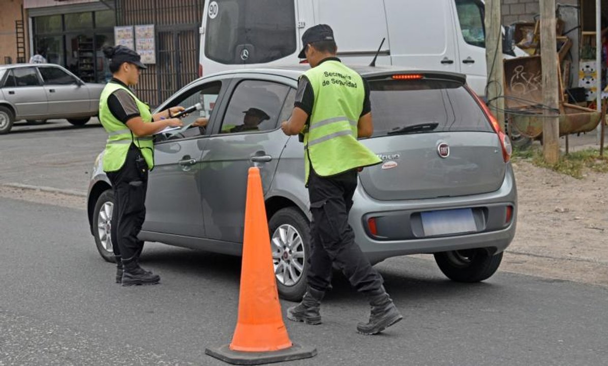 Operativo de control vehicular y patrullajes preventivos en Pilar