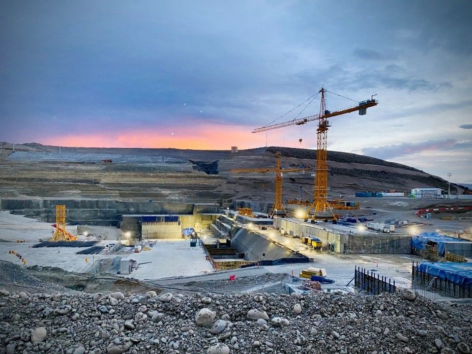 Obras en la represa hidroeléctrica Jorge Cepernic, en Santa Cruz