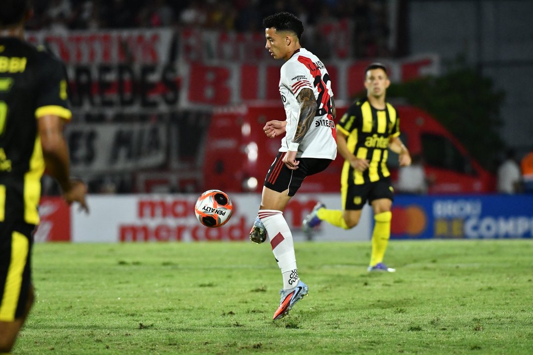River vs Peñarol en la Serie Río de la Plata