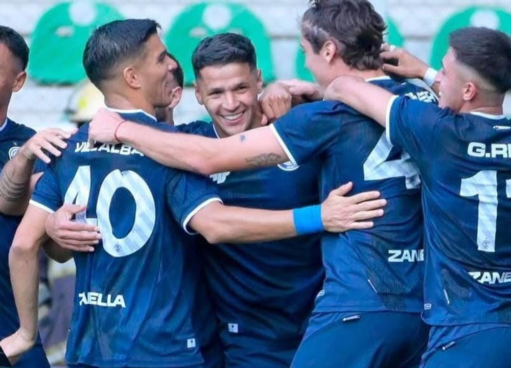 Independiente Rivadavia festeja su triunfo por Copa Argentina