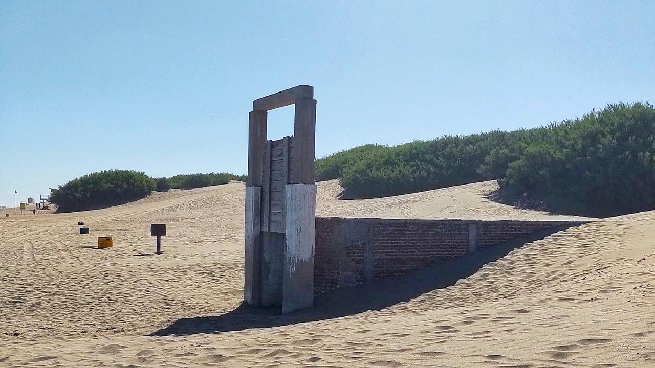Vista de los médanos y la playa en Reta, Tres Arroyos