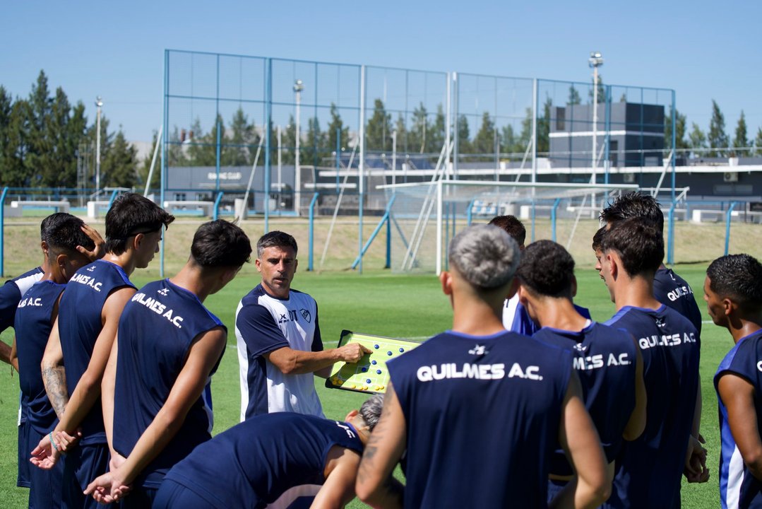Entrenamientos y amistosos en la Primera Nacional