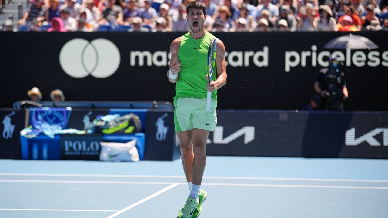 Carlos Alcaraz celebra su triunfo en el Abierto de Australia