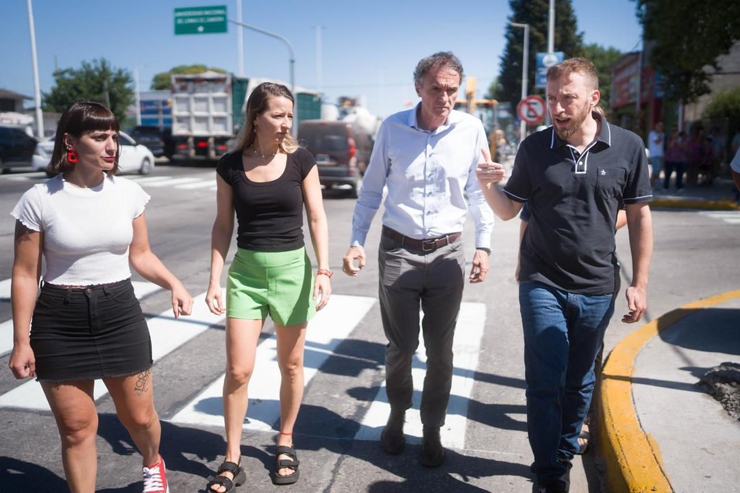 Otermín y Katopodis recorren la obra de la Ruta Provincial 4 en Lomas de Zamora