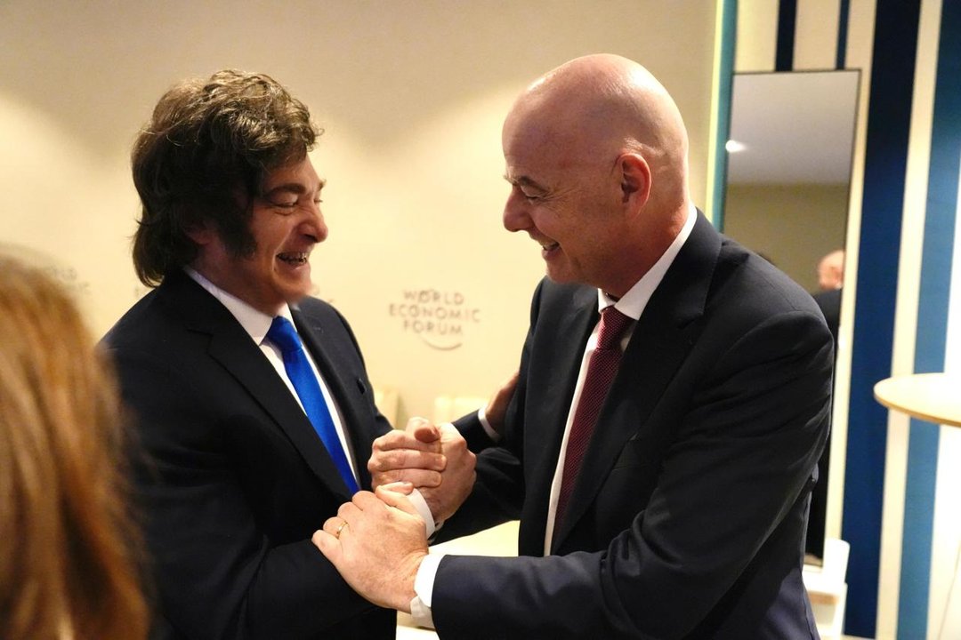 Javier Milei y Gianni Infantino durante su encuentro en Davos