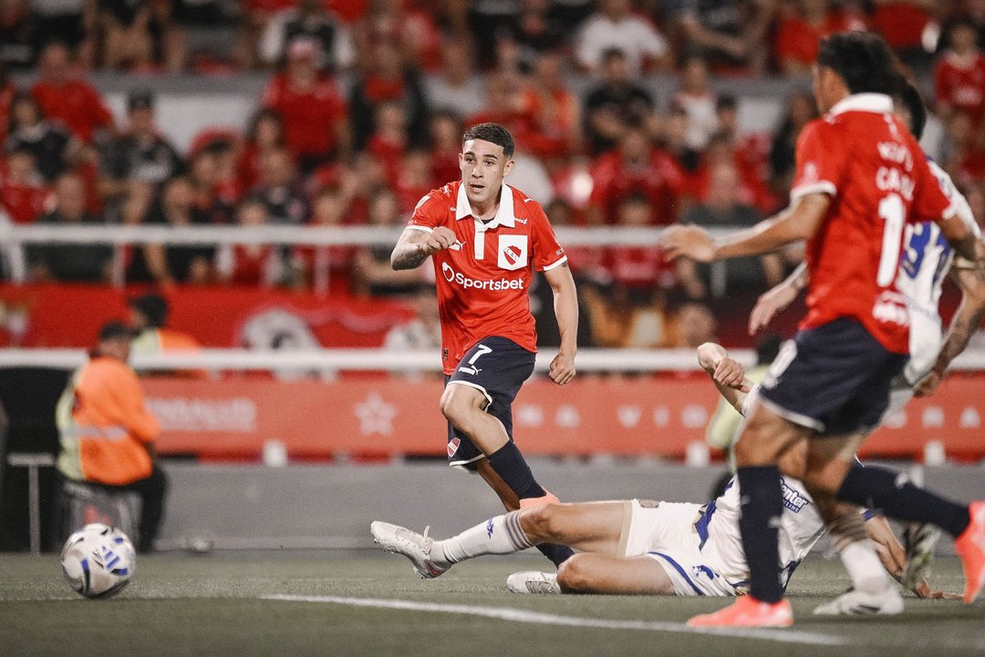 Independiente y Estudiantes se enfrentan en el Libertadores de América