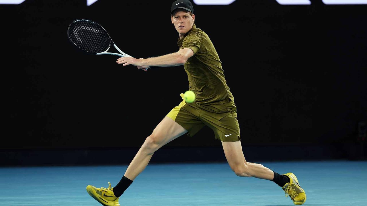 Jannik Sinner y Novak Djokovic avanzan en el Abierto de Australia