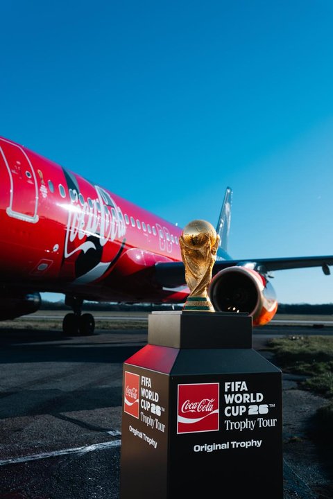 Trofeo original de la Copa del Mundo en exhibición en Buenos Aires