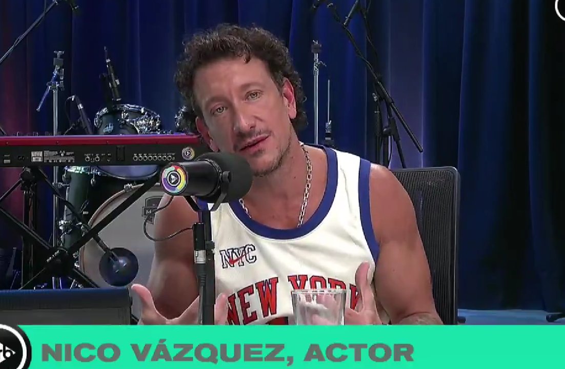 Nico Vázquez durante una entrevista radial en Buenos Aires