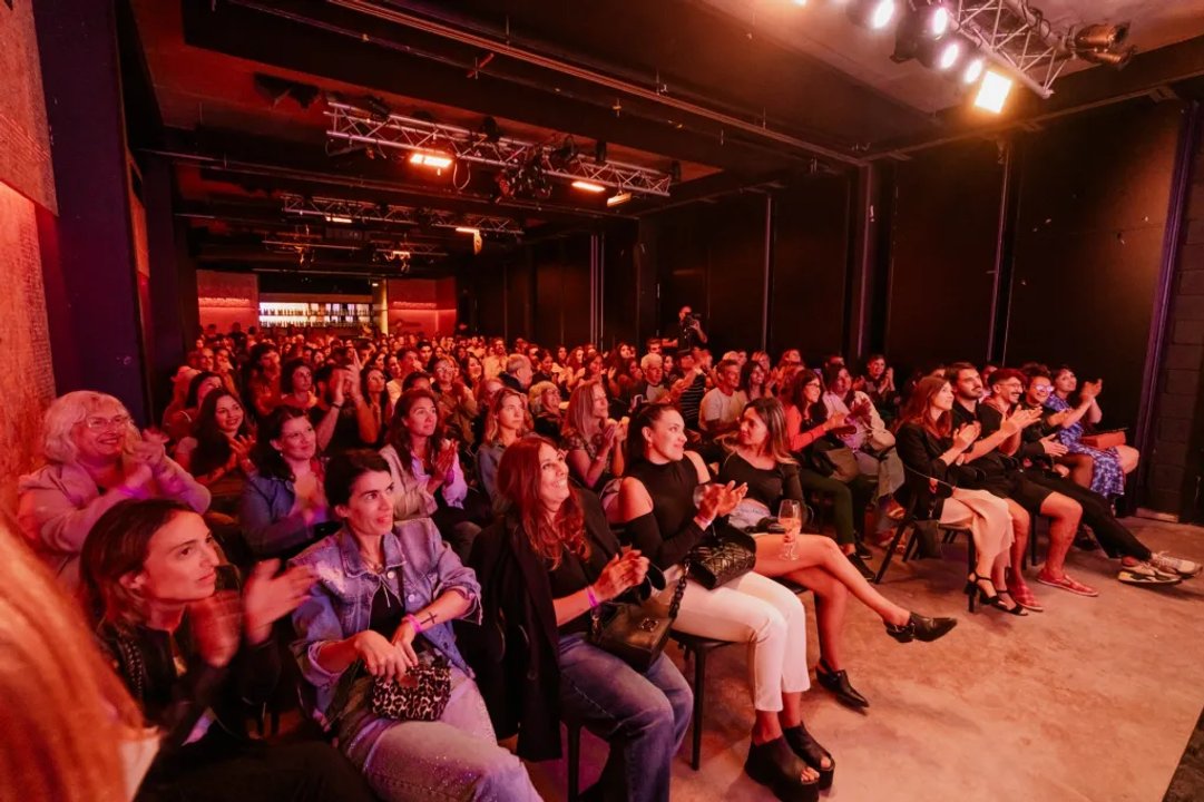Público y artistas en el festival MarPlaneta en el Centro de Creación Chauvin