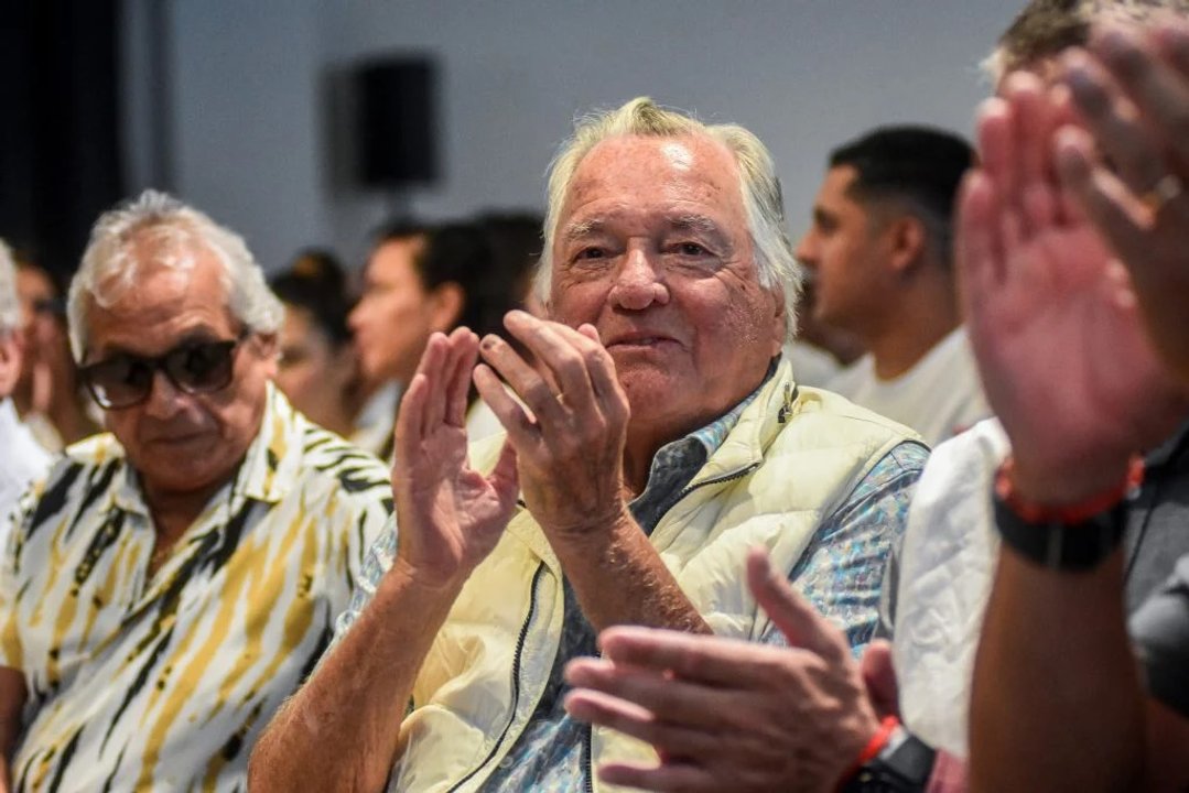 Luis Barrionuevo durante el acto sindical en Mar del Plata