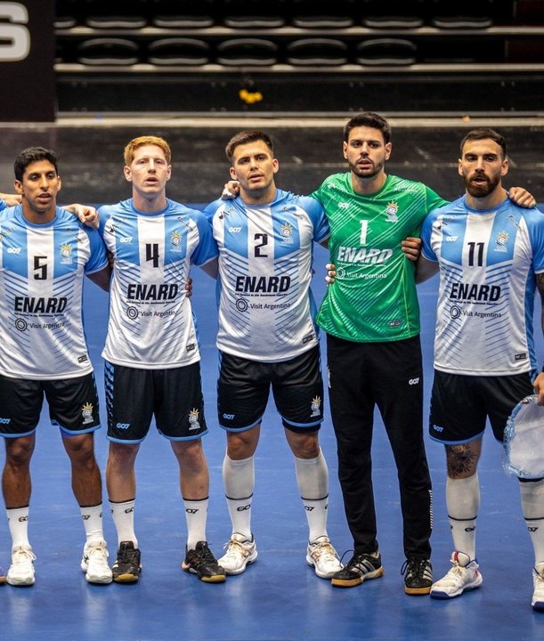 Selección argentina de handball celebrando el título Sur-Centro