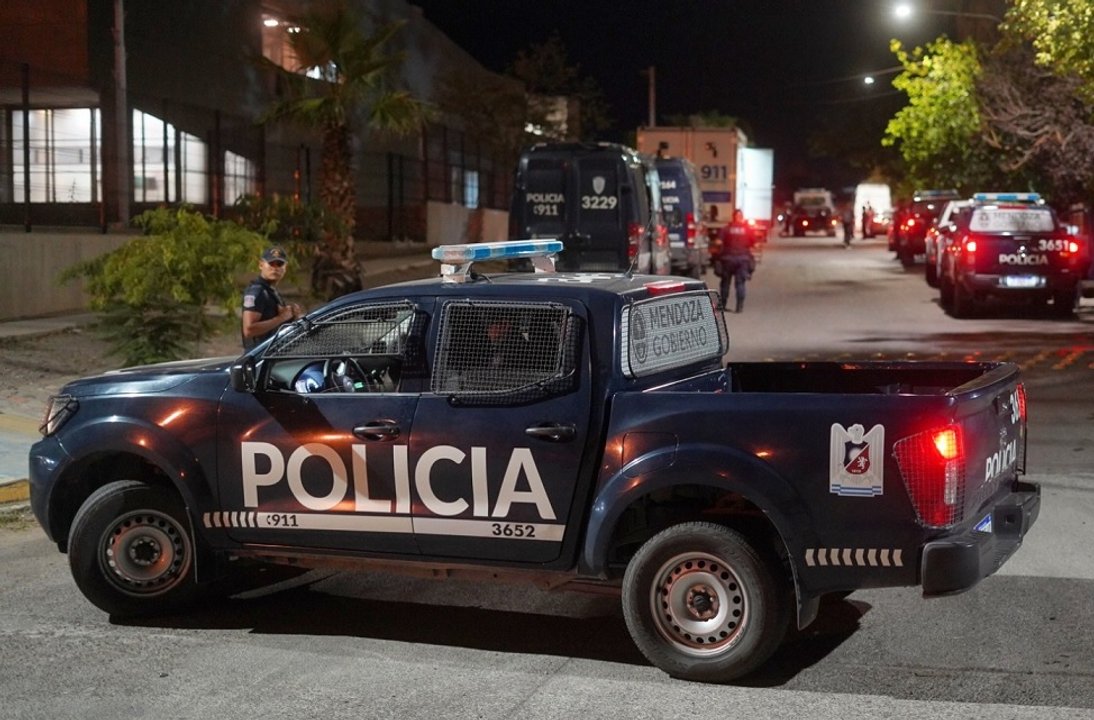 Manifestación de familiares de policías en La Plata