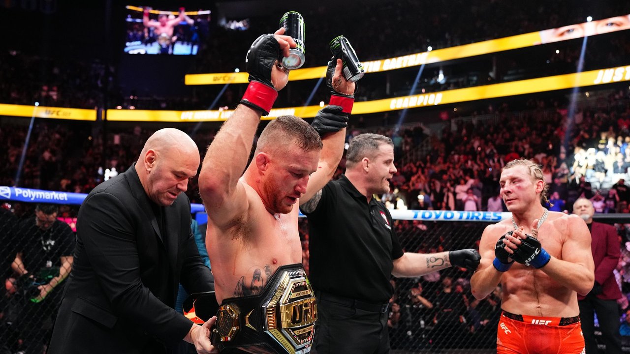 Justin Gaethje castiga a Paddy Pimblett en UFC 324