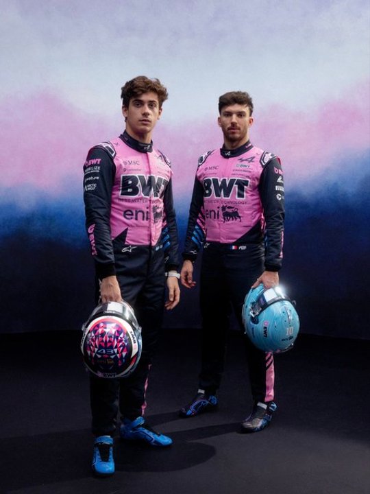 Franco Colapinto y el auto Alpine en la pretemporada de Fórmula 1 en Barcelona