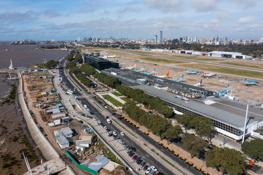Vista de una terminal aérea en el marco de la modernización normativa de ANAC