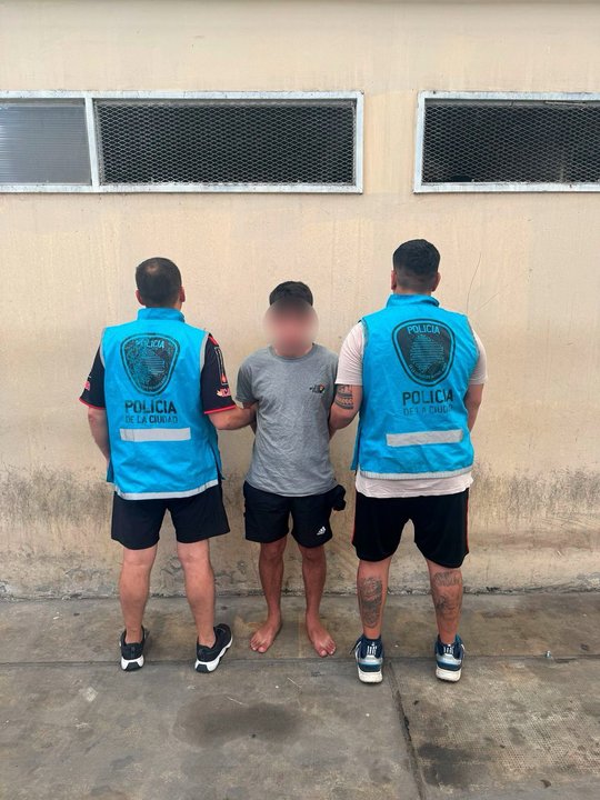 Operativo policial en el barrio Zavaleta