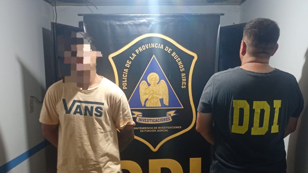 Patrullero policial en operativo en Zárate