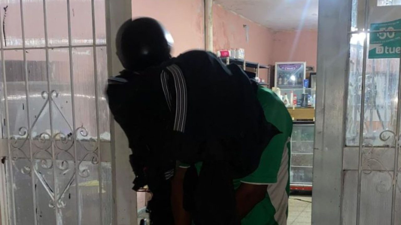 Allanamiento de la Fuerza Policial Antinarcotráfico en Córdoba