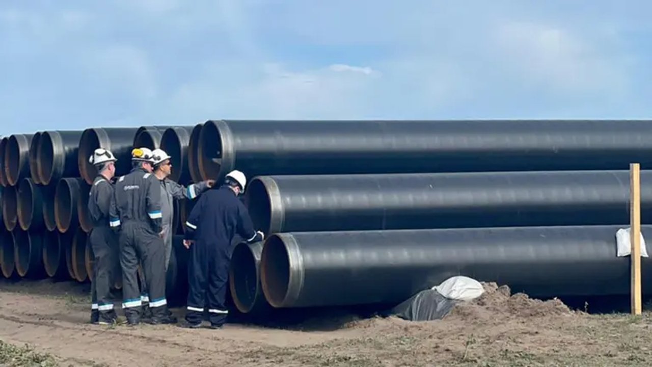Planta industrial vinculada a la producción de caños para gasoductos