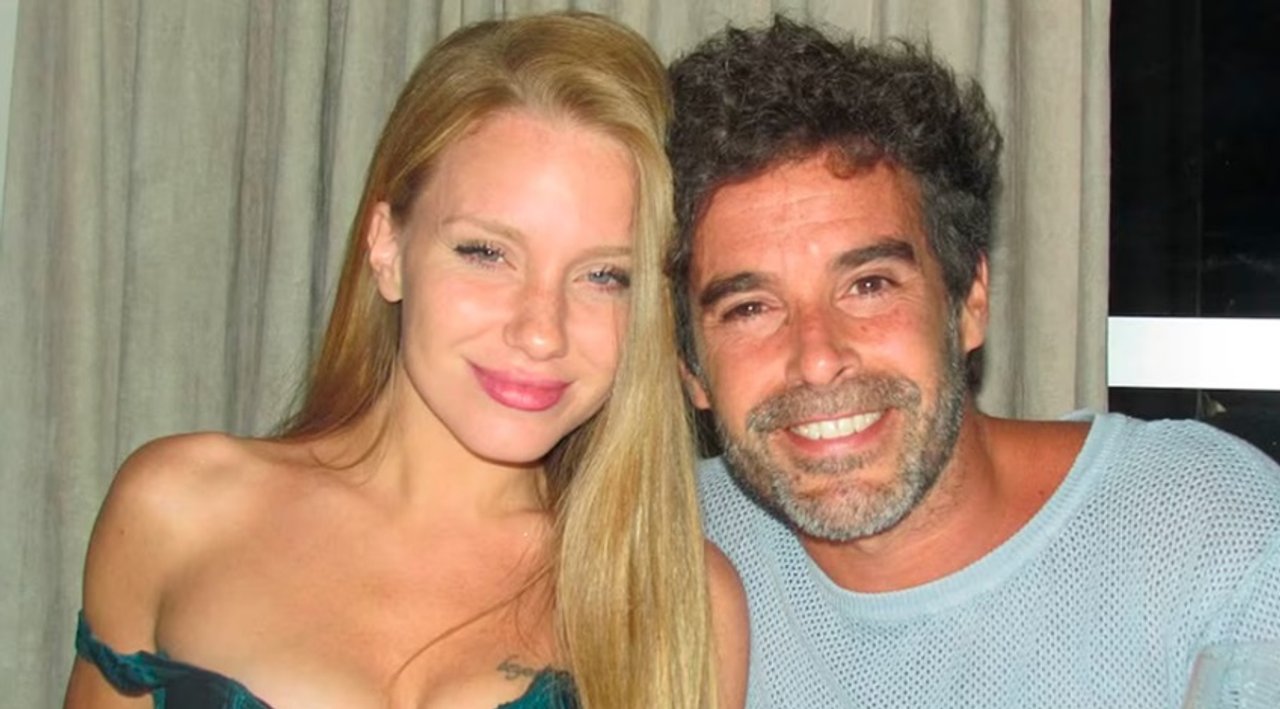 Rocío Pardo y Nicolás Cabré, recién casados, disfrutan de su vida cotidiana entre el teatro y los videojuegos