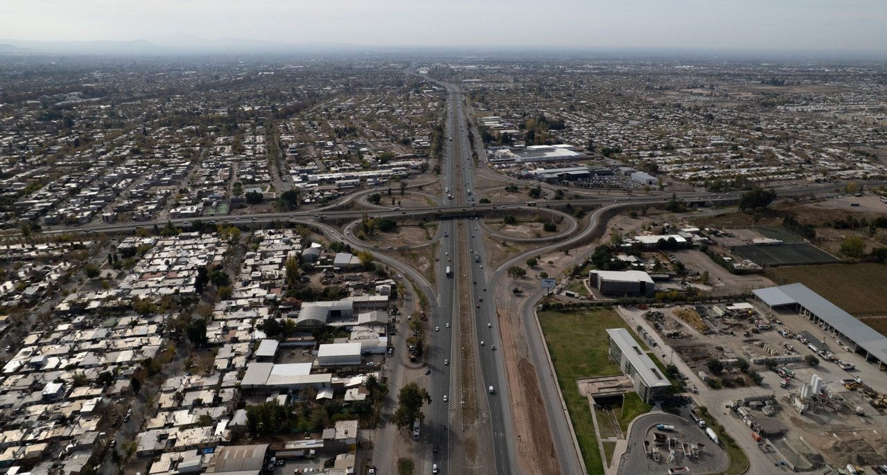 Trabajos de ampliación y mejora sobre la Ruta 40 en el Acceso Sur de Mendoza