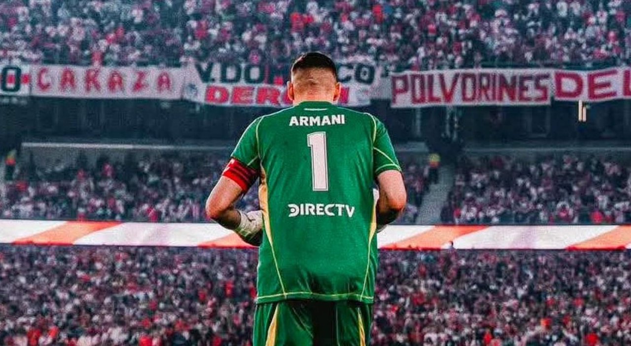 Franco Armani durante un partido de River Plate