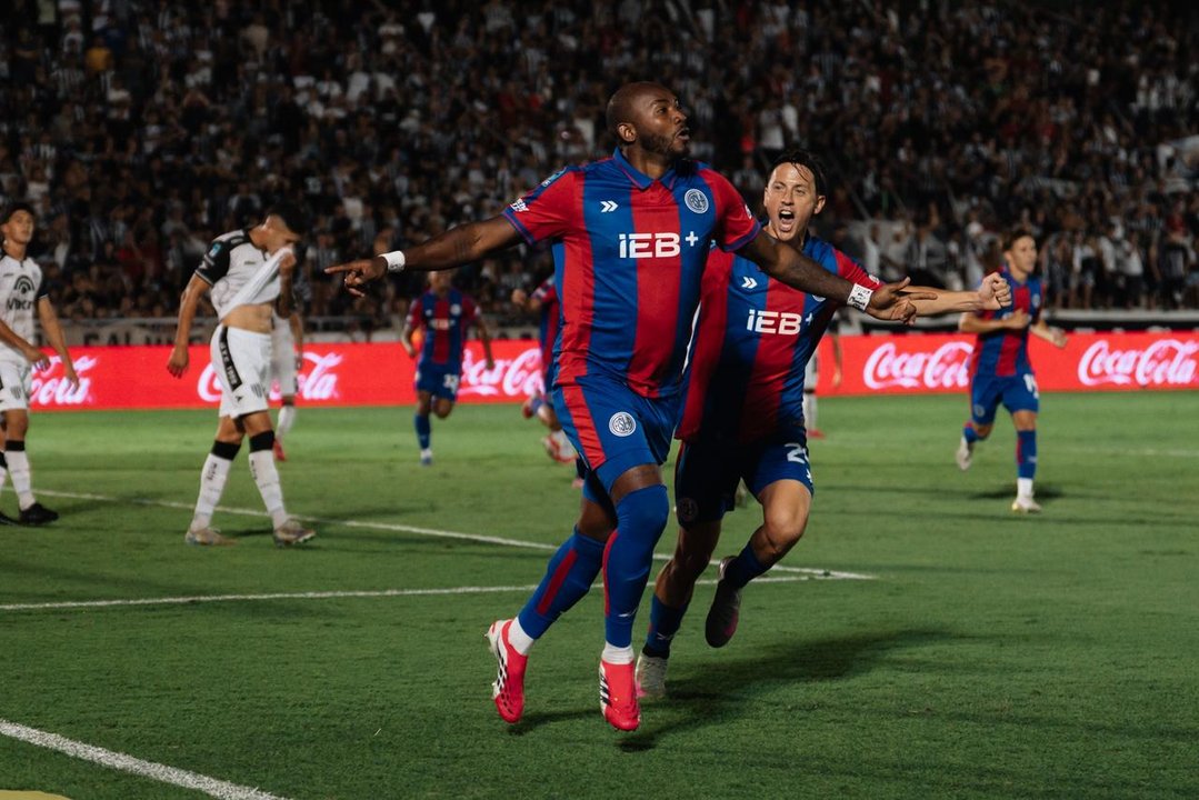 San Lorenzo y Central Córdoba se enfrentan en el Nuevo Gasómetro
