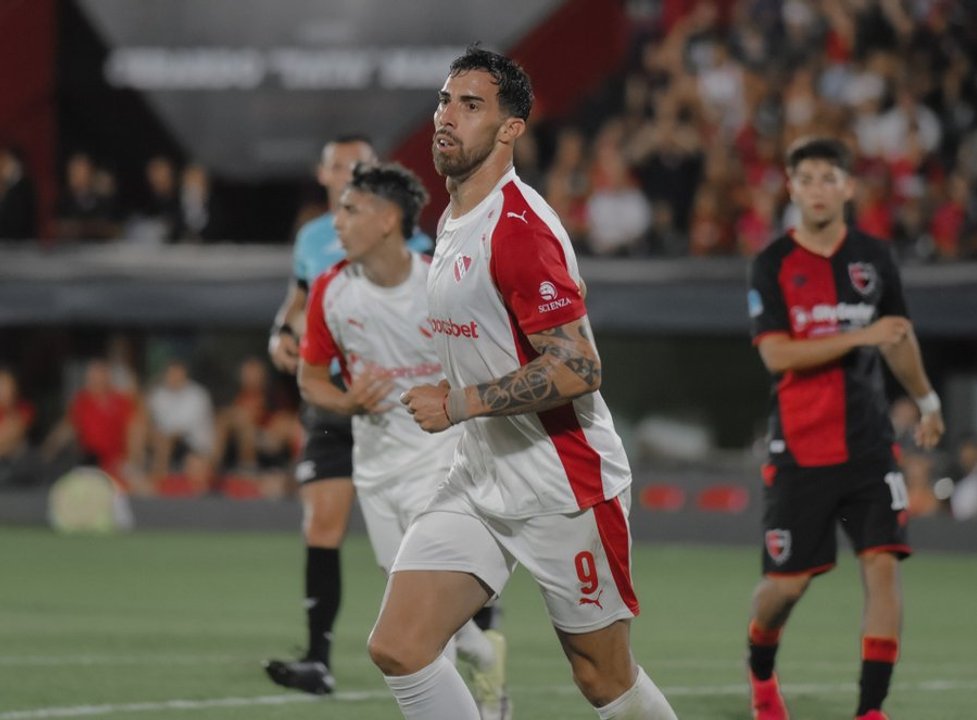 Newell’s e Independiente se enfrentan en el Marcelo Bielsa