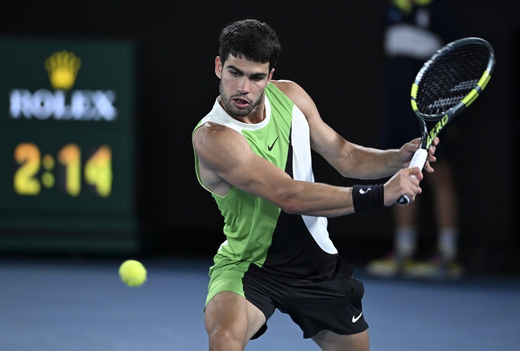 Tenistas en acción en el Abierto de Australia