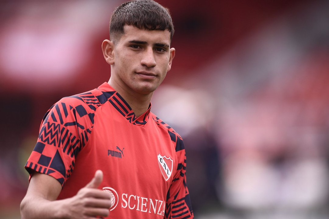 Javier Ruiz durante un partido con Independiente