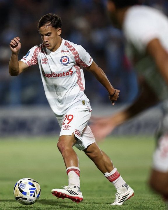 Argentinos Juniors visita a Estudiantes de Río Cuarto por el Torneo Apertura