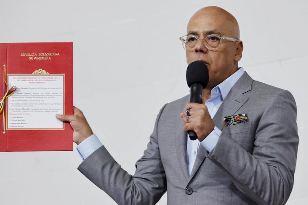 Sesión de la Asamblea Nacional de Venezuela por la reforma petrolera