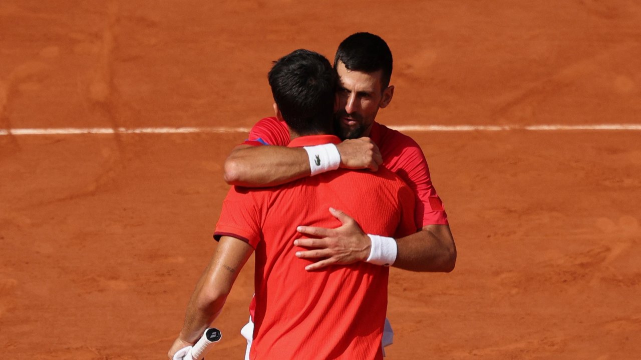 Carlos Alcaraz y Novak Djokovic se enfrentan en una nueva final