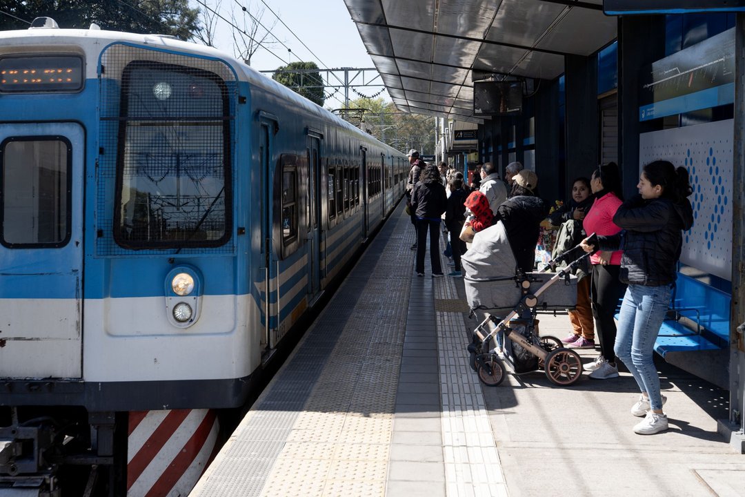 Formación ferroviaria durante una jornada de paro de trenes en Argentina