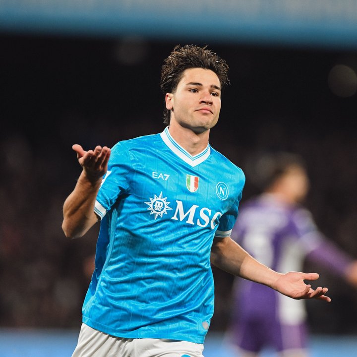 Napoli celebra el triunfo ante Fiorentina en el Diego Armando Maradona