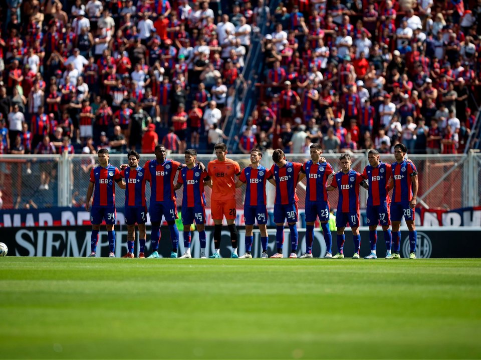 Jhohan Romaña lesionado en San Lorenzo ante Central Córdoba